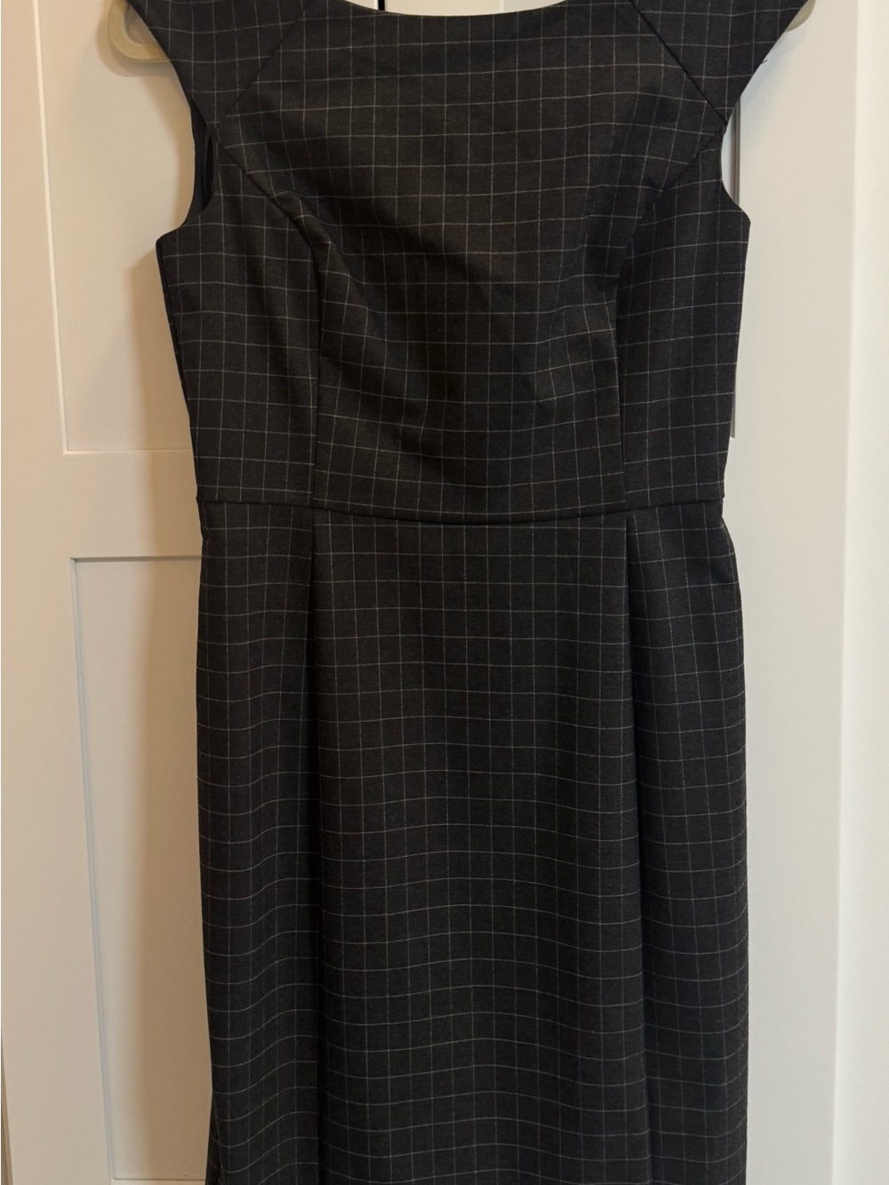 Banana Republic Gray Sheath Dress NWT 6 Petite